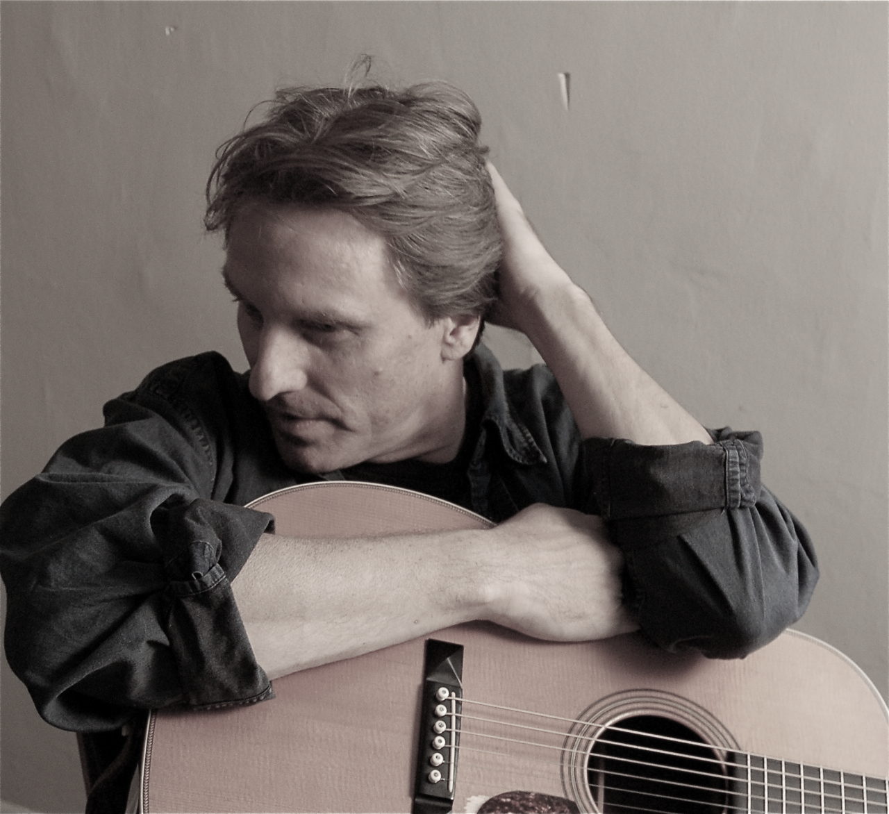 Solo Sunday Presents "An Acoustic Afternoon with Mark Dvorak"